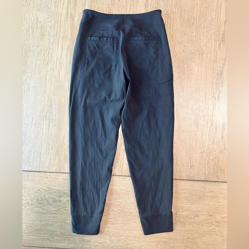 Athleta High-Rise Pant/Jogger Size 0P Black - Picture 7 of 13